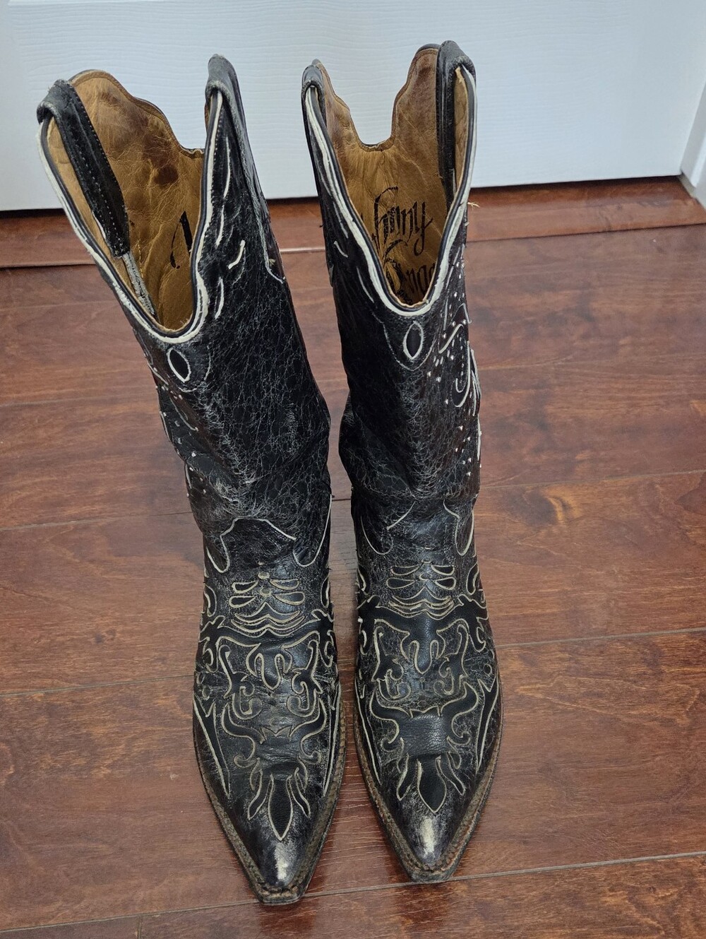Johnny Ringo Women Sagrada Collection W/ Studs Distressed Black Leather Boots 9 - Picture 5 of 14